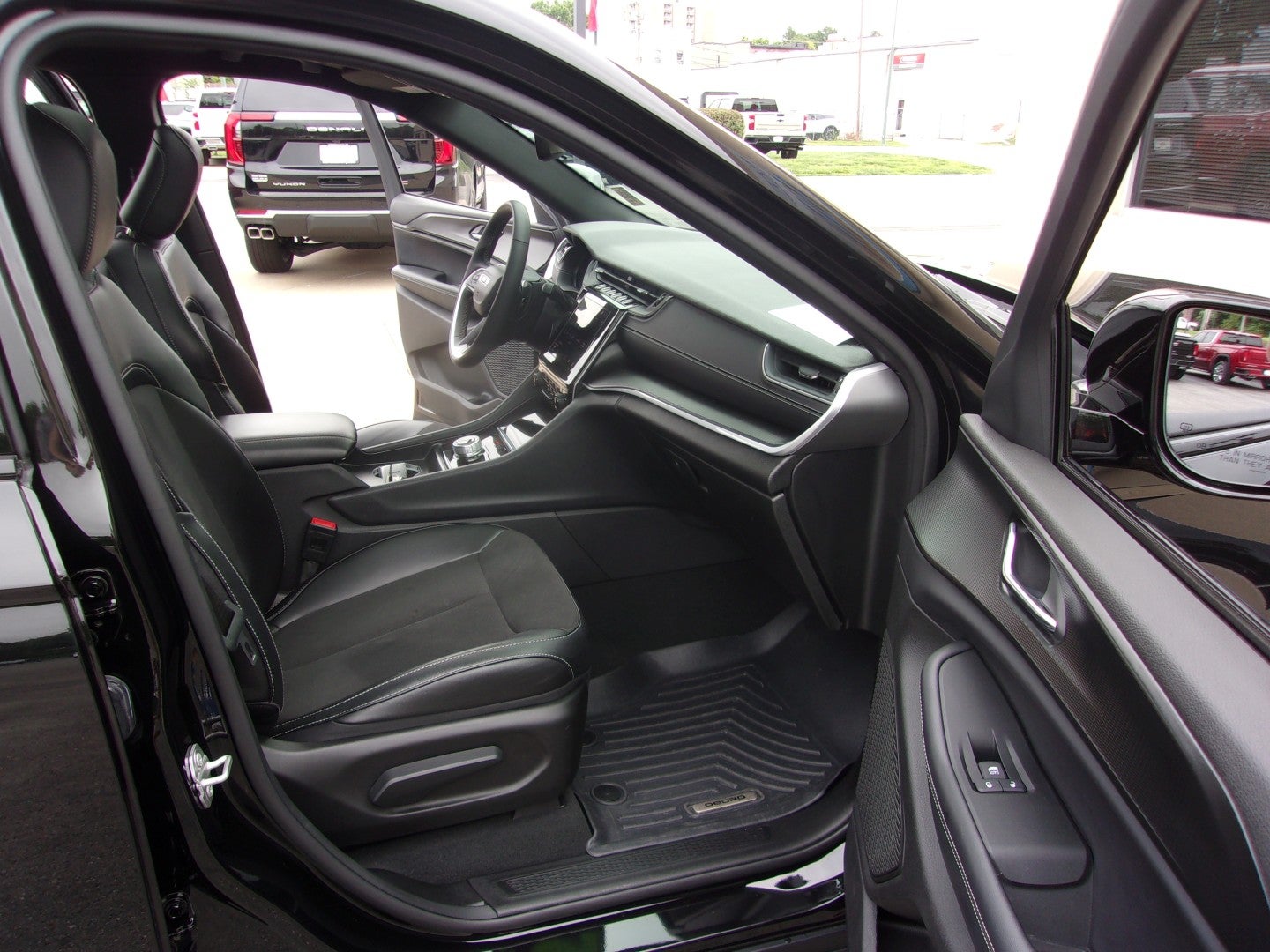 2024 Jeep Grand Cherokee L Altitude X 4x4