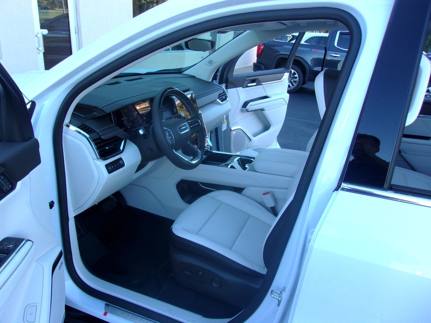 2027 GMC Acadia Denali