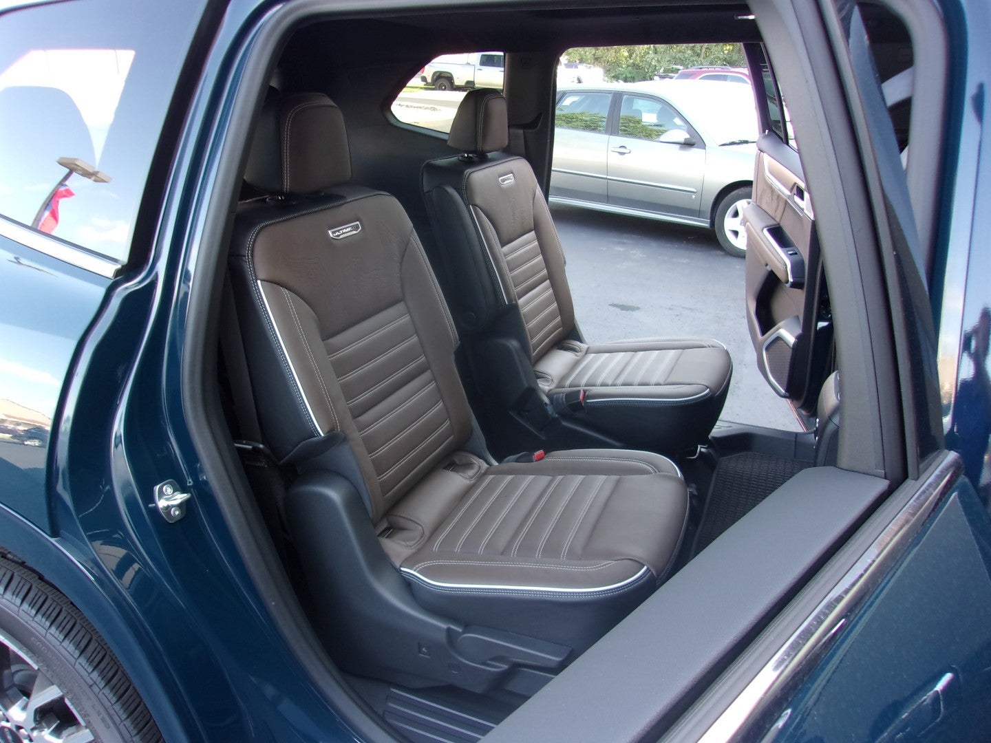 2027 GMC Acadia Denali Ultimate