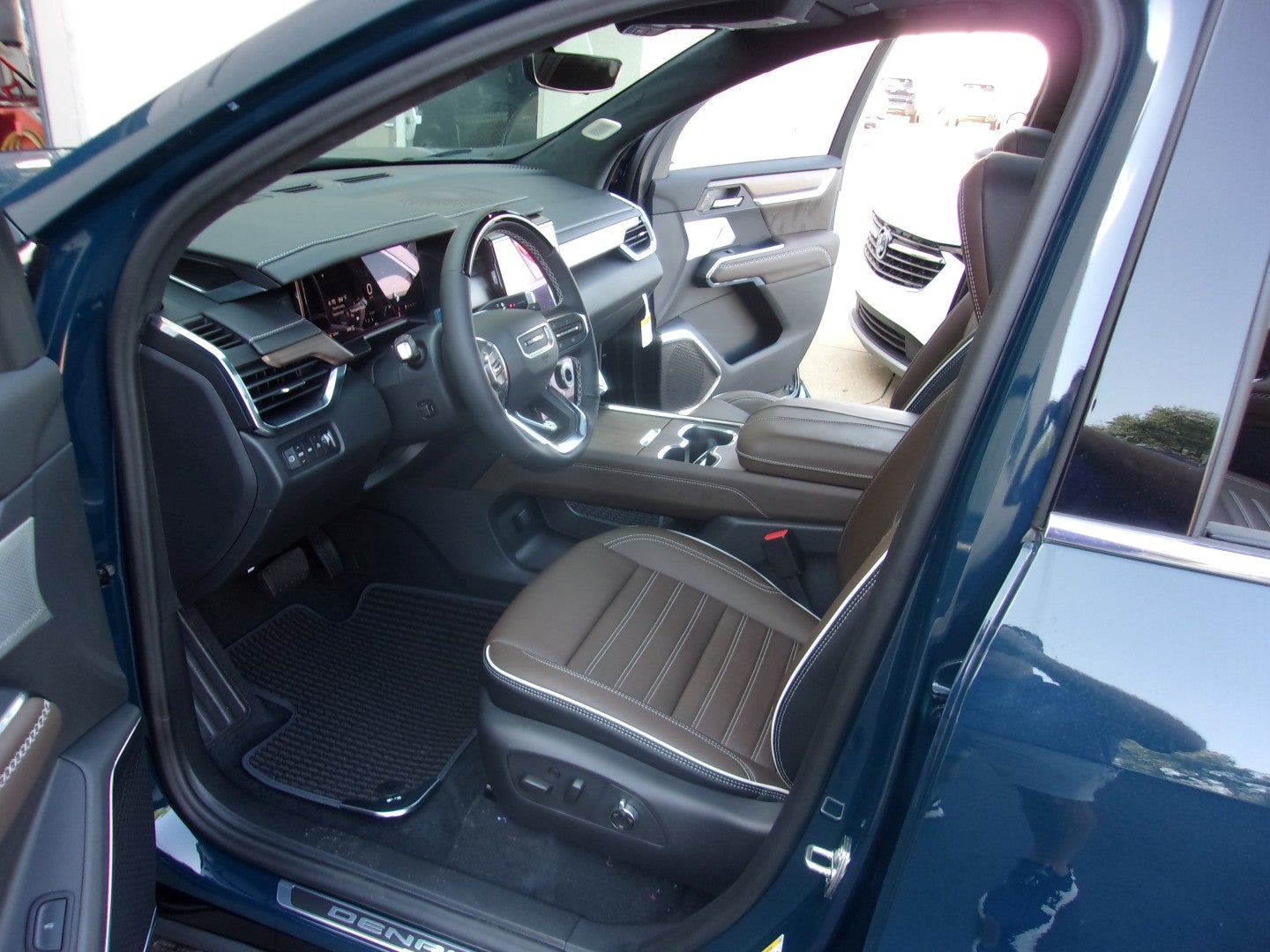 2027 GMC Acadia Denali Ultimate