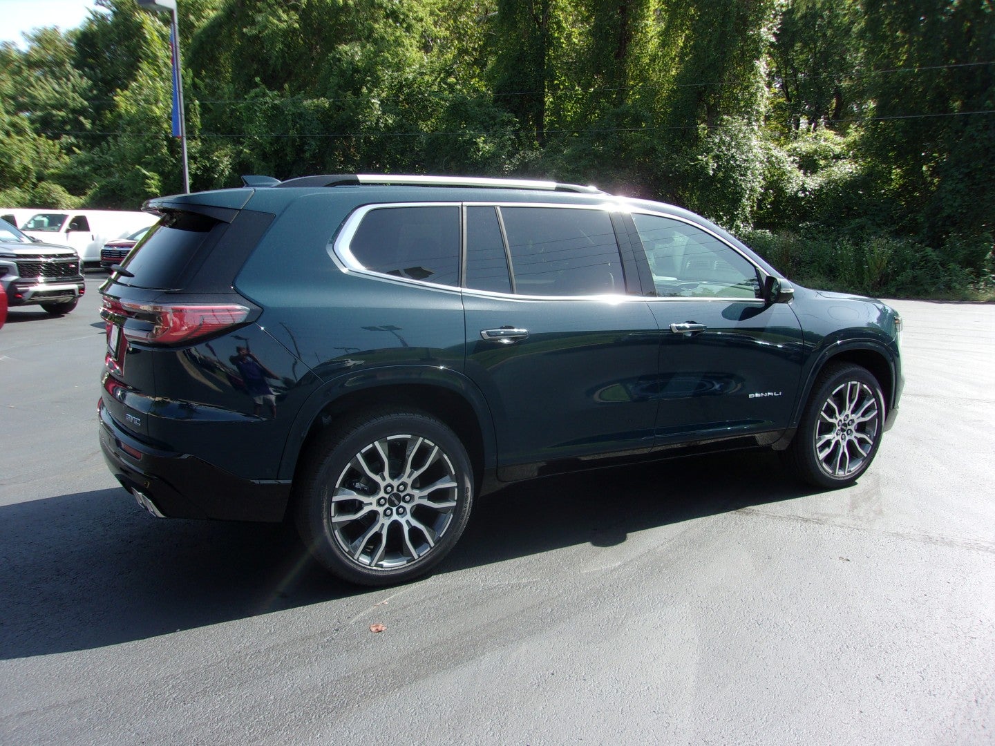 2027 GMC Acadia Denali Ultimate