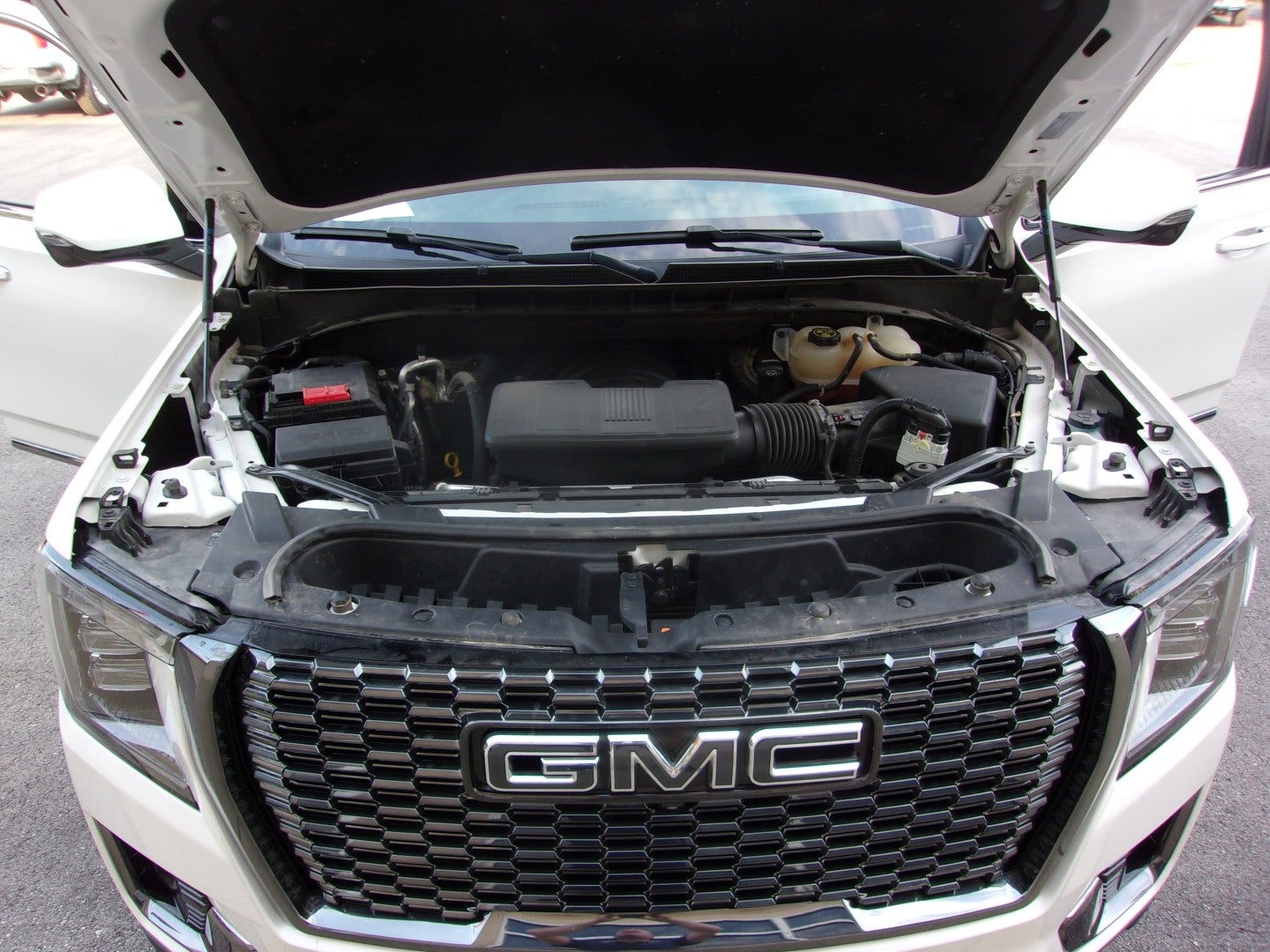 2023 GMC Yukon Denali Ultimate