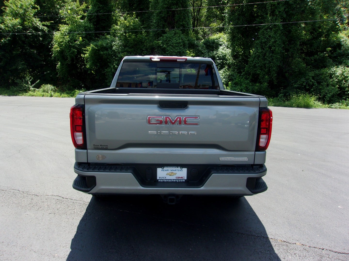 2025 GMC Sierra 1500 Elevation