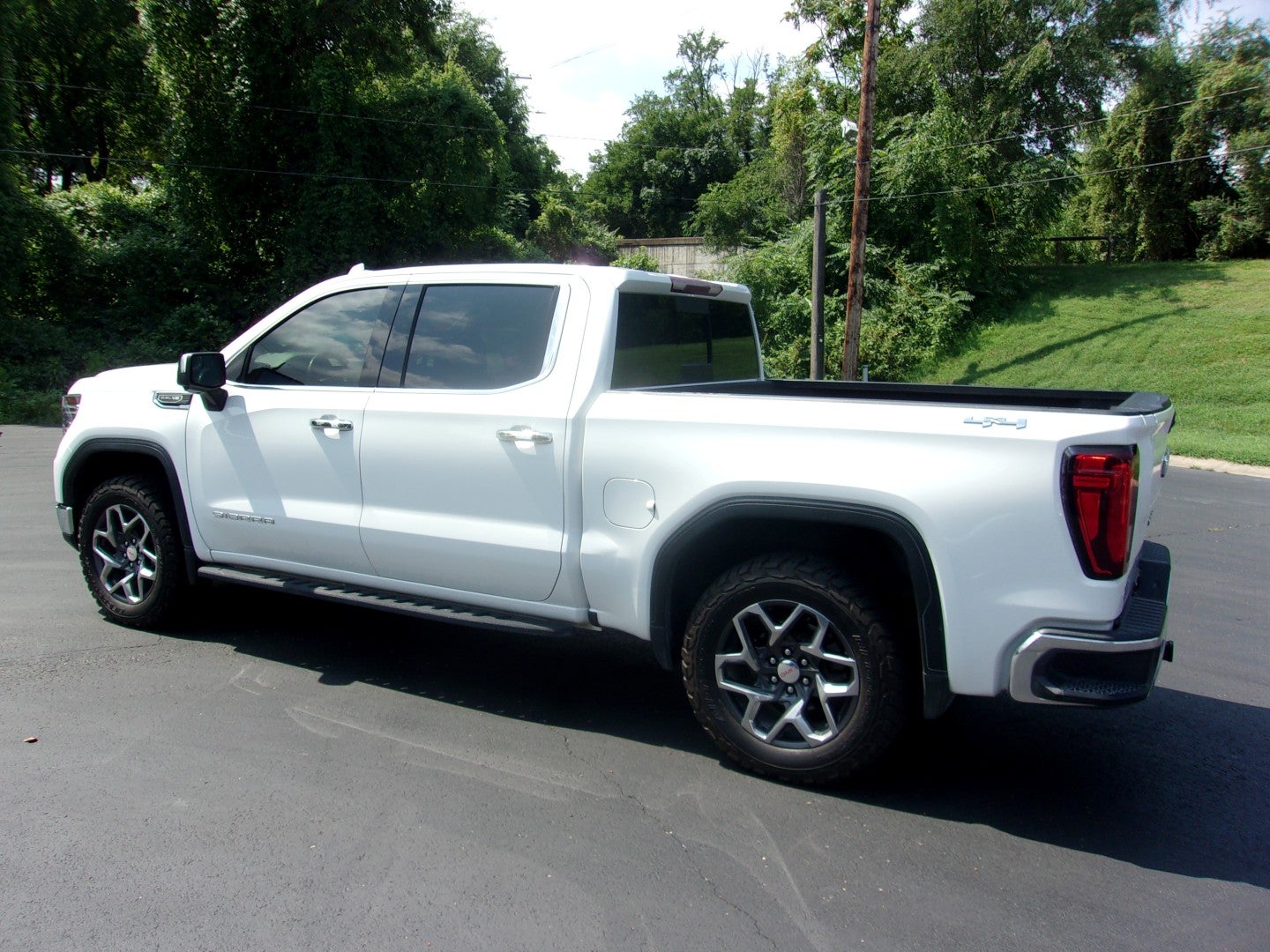 2022 GMC Sierra 1500 SLT