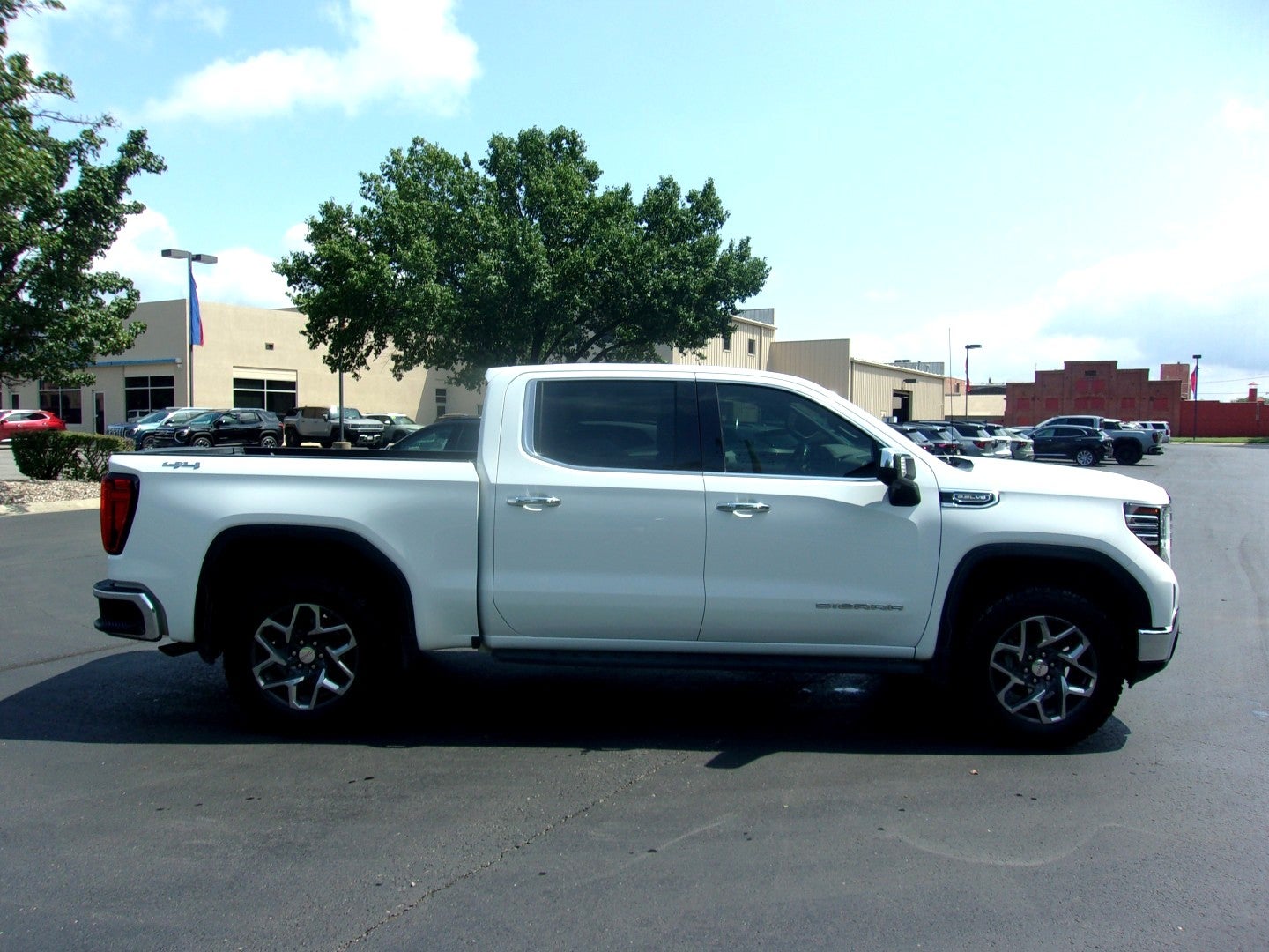 2022 GMC Sierra 1500 SLT