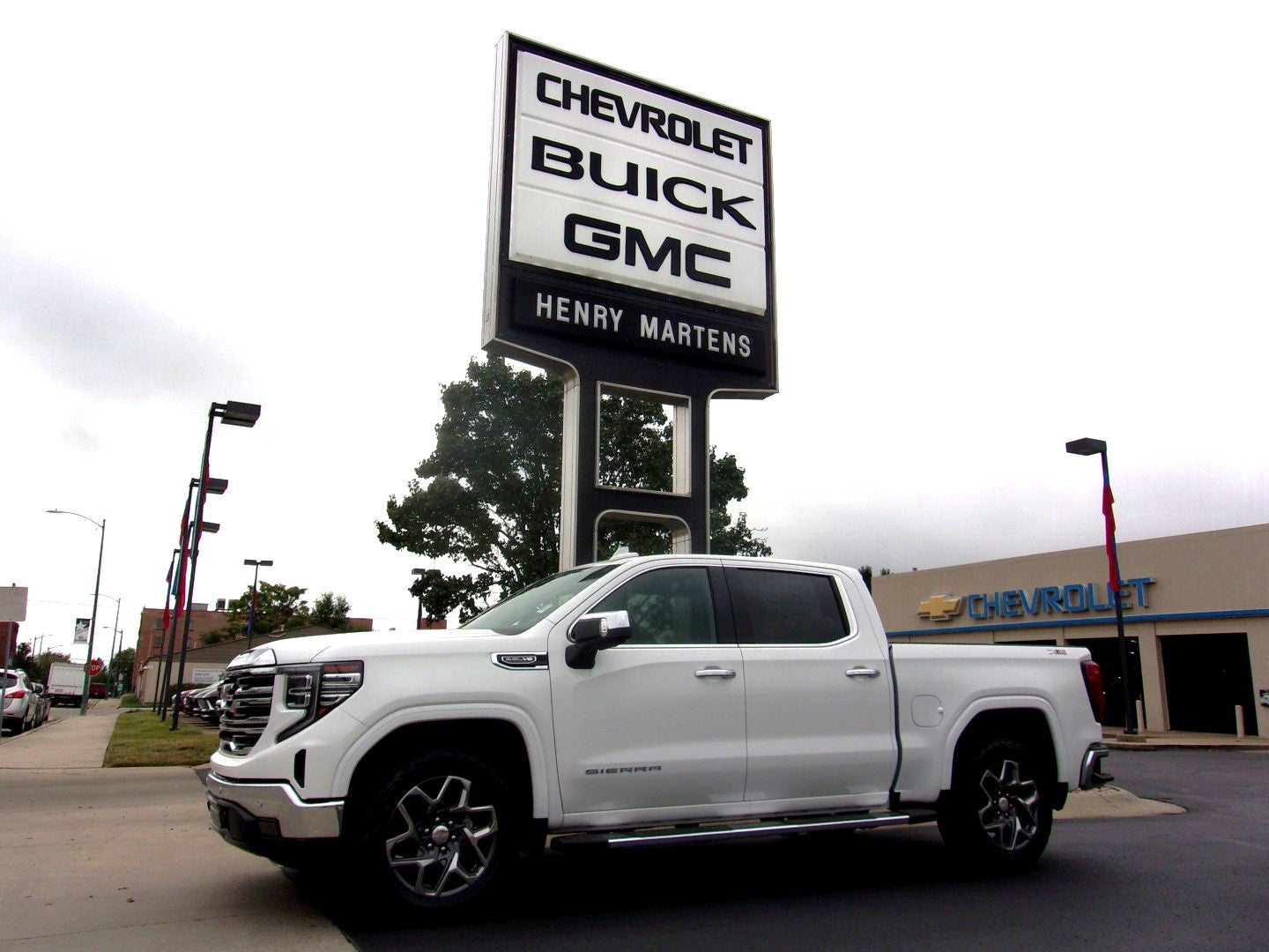 2026 GMC Sierra 1500 SLT