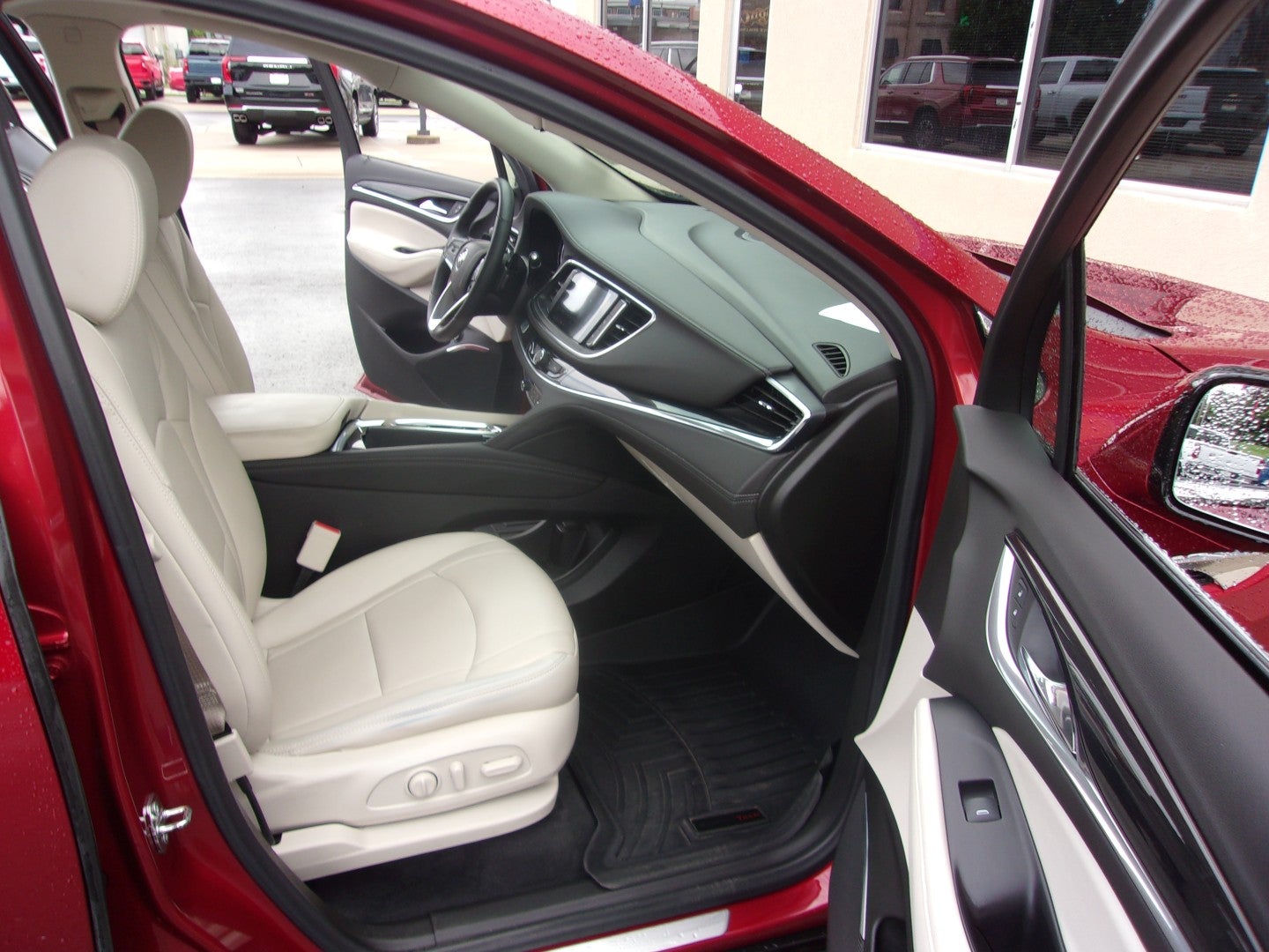 2022 Buick Enclave Essence