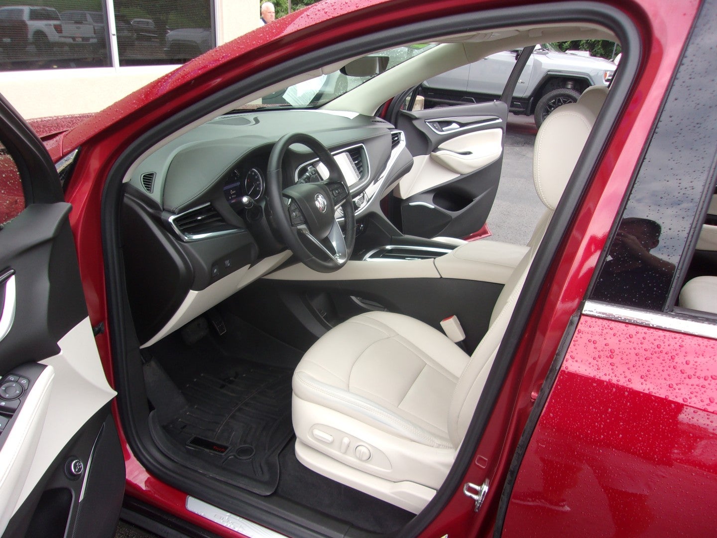 2022 Buick Enclave Essence