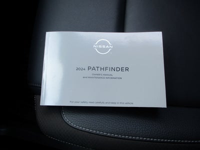 2024 Nissan Pathfinder SL