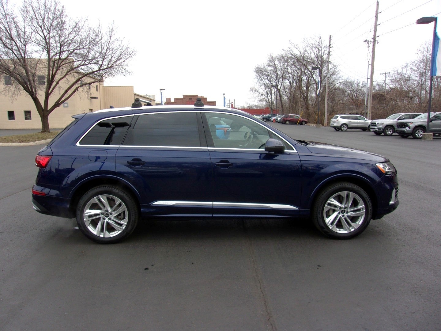 2022 Audi Q7 Premium Plus